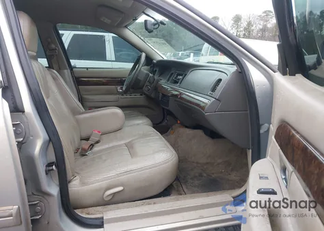 2010 Mercury Grand Marquis Ls (Fleet Only) from USA, damaged, VIN 2MEBM7FV0AX636752